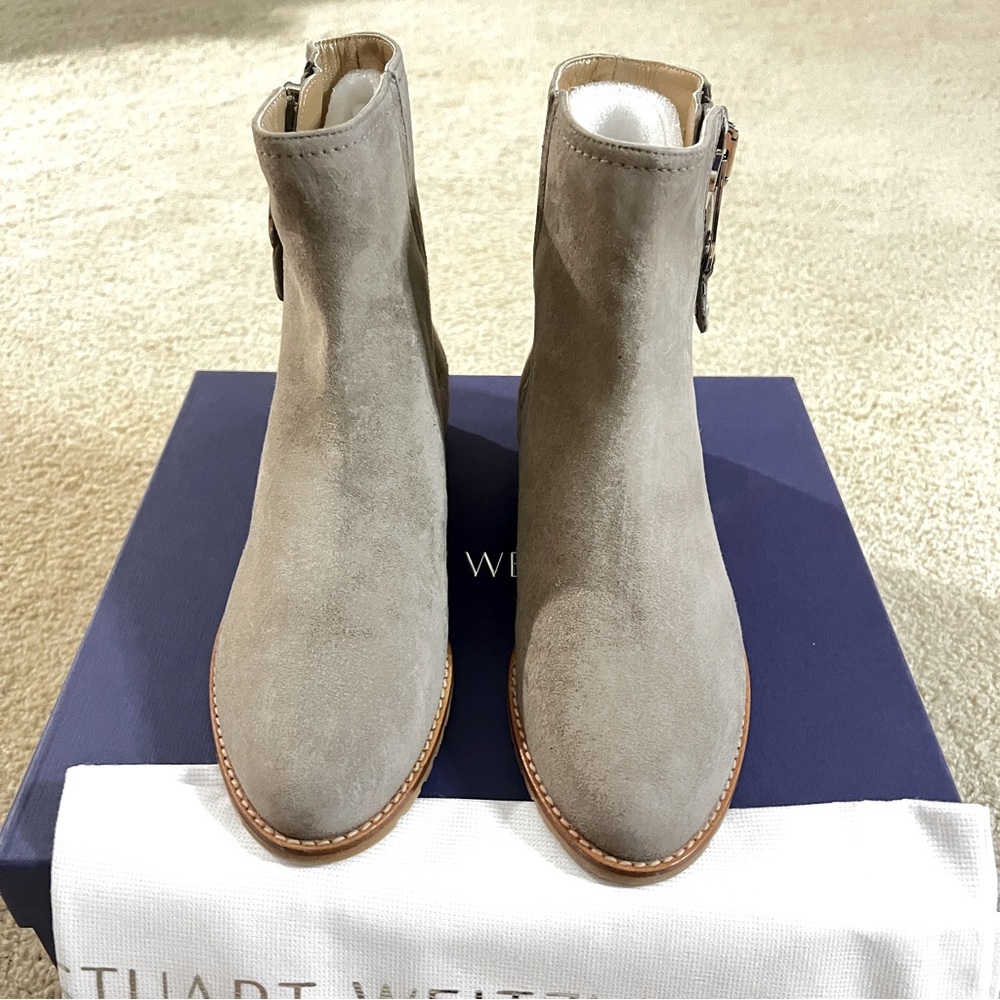 Stuart Weitzman Winzipper fossil suede booties